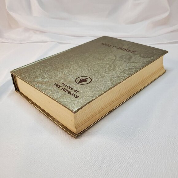 Vintage Holy Bible Placed By The Gideons International 1973 Edition - Picture 2 of 11
